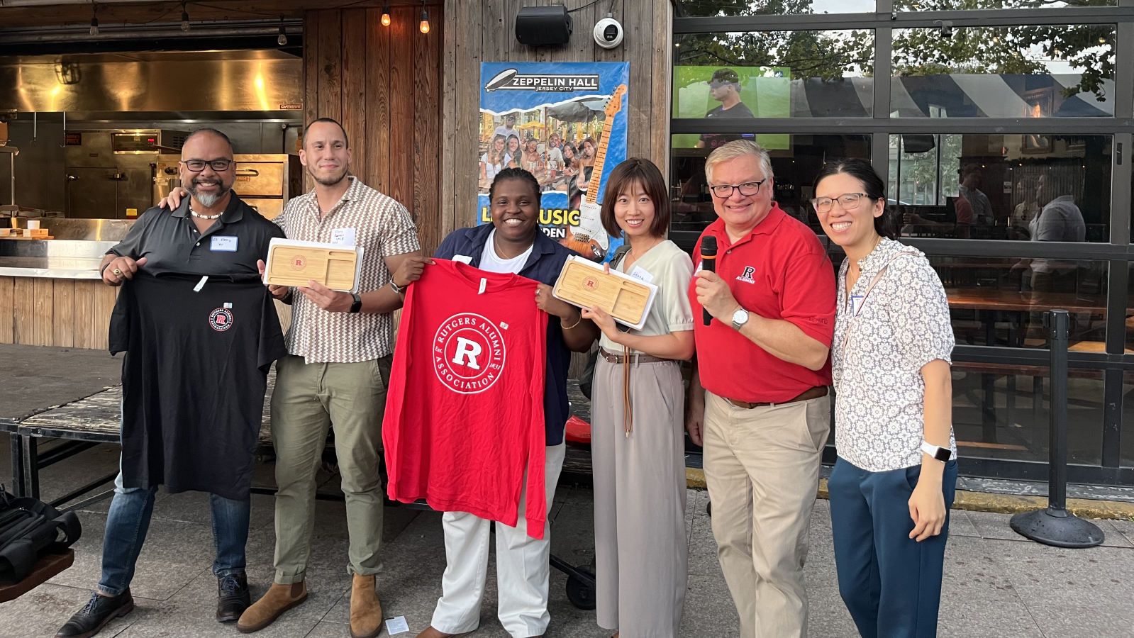 Group photo of 2025 SMLRAA Alumni Happy Hour attendees