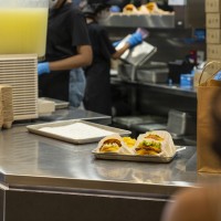Image o LA wage theft in fast food restaurants report